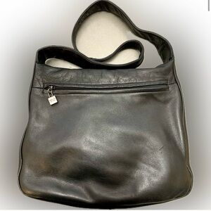Perlina leather hobo bag black